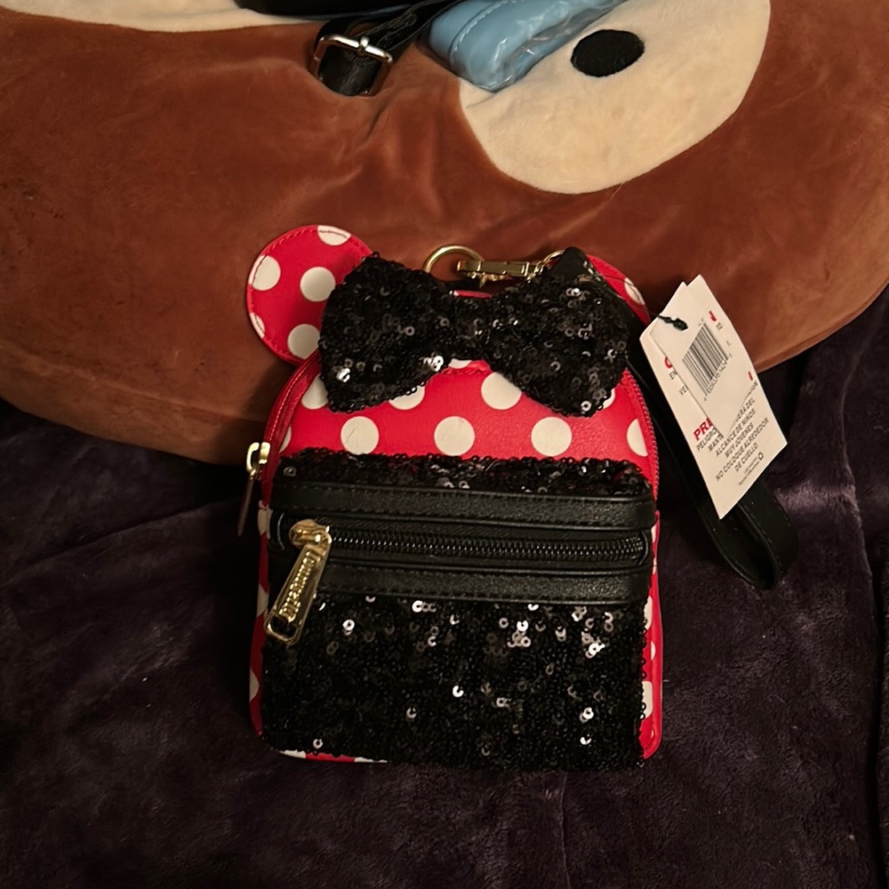 Loungefly Minnie Mouse wristlet